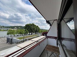 Riverside Retreat in Koblenz