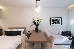 Kolonaki Luxury Studios