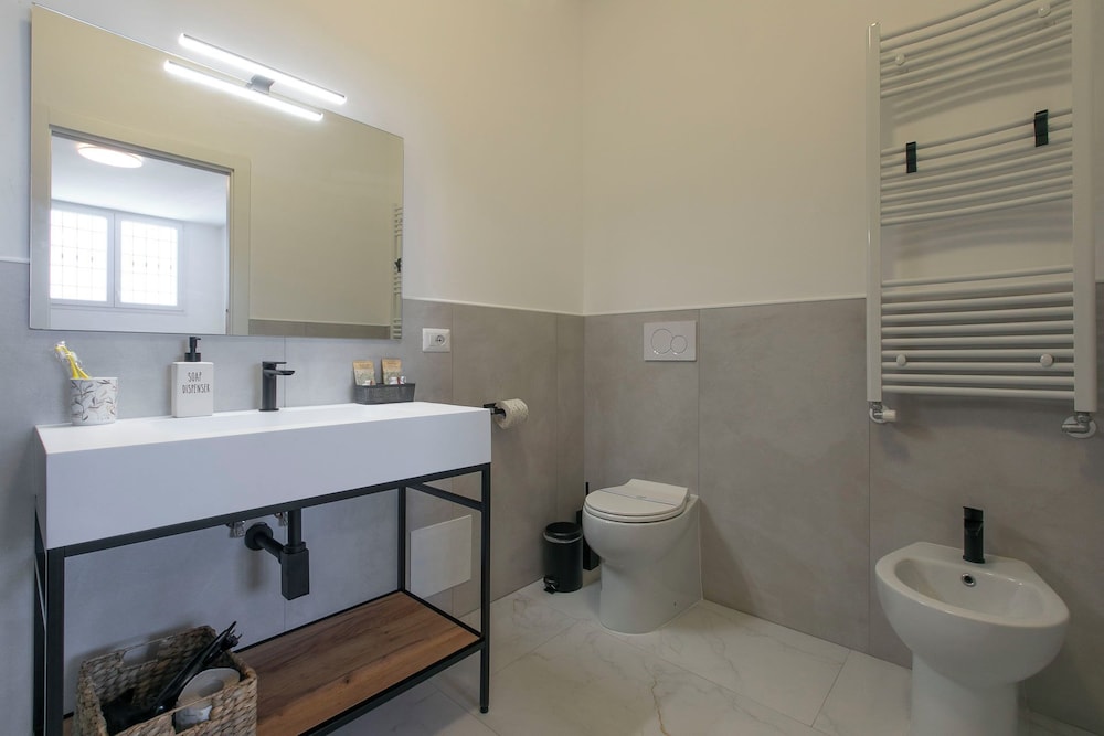 AMINA Guest House
