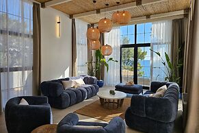 SeiSensi Luxury Beach Villa