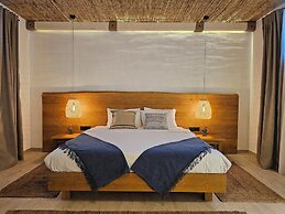 SeiSensi Luxury Beach Villa