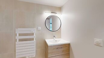 Room 1211 in a Premium Residence- Sport/laundry