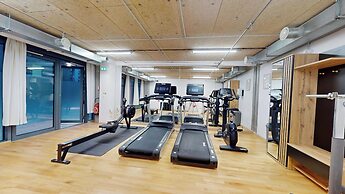 Room 1211 in a Premium Residence- Sport/laundry