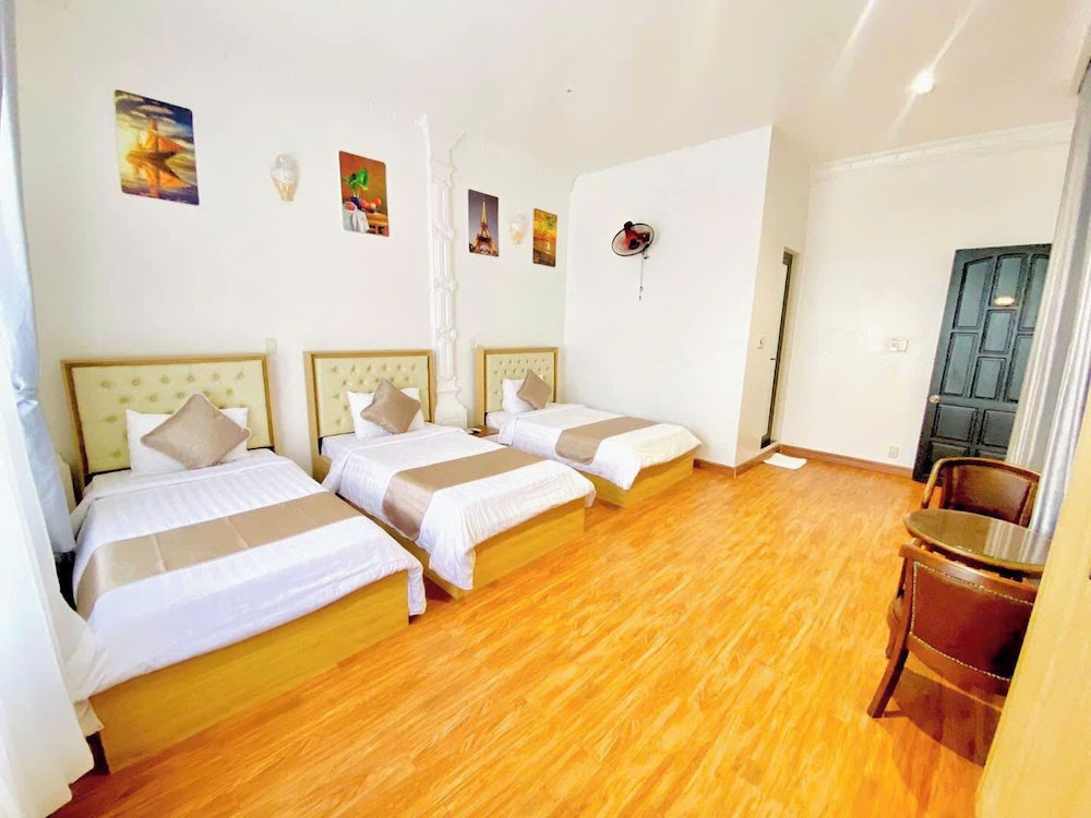 Gaki Hotel