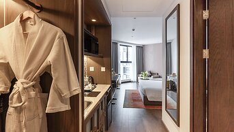 Mandala Oceanfront Driftwood Apartment