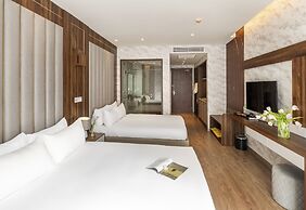 Mandala Oceanfront Driftwood Apartment