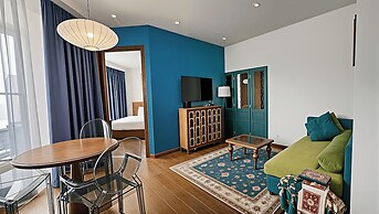 Mandala Oceanfront Driftwood Apartment
