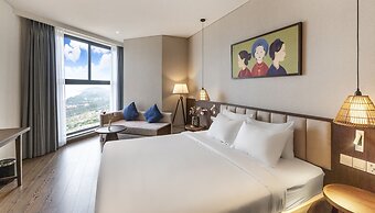 Mandala Oceanfront Driftwood Apartment