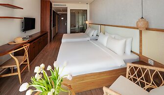 Mandala Oceanfront Driftwood Apartment