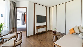 Mandala Oceanfront Driftwood Apartment