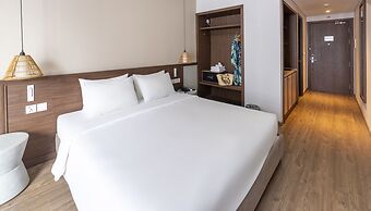 Mandala Oceanfront Driftwood Apartment