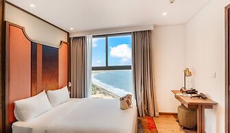 Mandala Oceanfront Driftwood Apartment