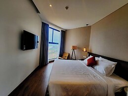 Mandala Oceanfront Driftwood Apartment