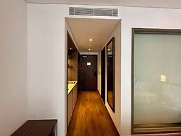 Mandala Oceanfront Driftwood Apartment