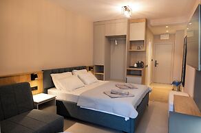 Seastar Apartments