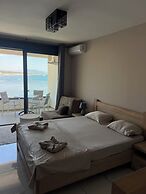 Seastar Apartments