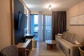 Seastar Apartments
