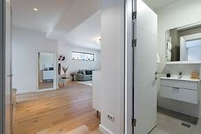 Uphome Suites