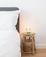 Uphome Suites