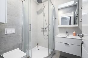 Uphome Suites