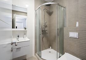 Uphome Suites
