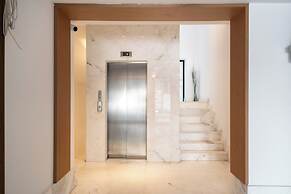 Uphome Suites