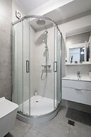 Uphome Suites