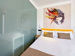 EMERALD SUN HOTEL