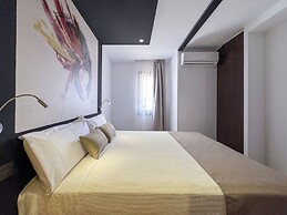 EMERALD SUN HOTEL