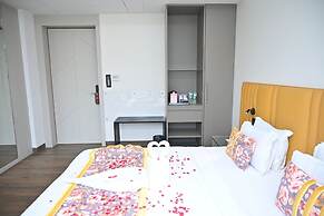 Urvi Banquets & Guest House