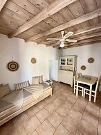 Nesa Paros