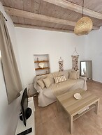 Nesa Paros
