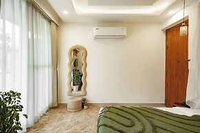Hummingbird - A Luxury Stay