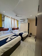 Hotel Rishi Palace