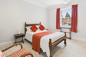Host Stay Thornecroft