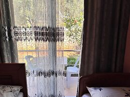 Apartments Meleqi