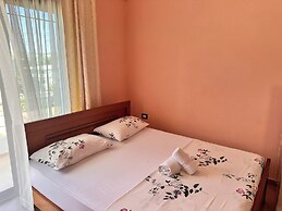 Apartments Meleqi
