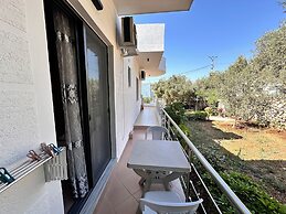 Apartments Meleqi