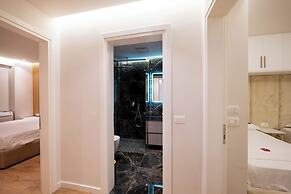 Adam & Eve Apartment