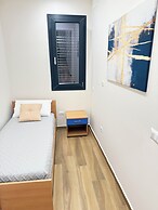 APARTMENT FREE SHUTTLE