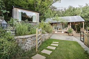 The Hut Rawsons in Levens