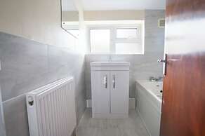 3-bed House - Sleeps 7, Parking & Views