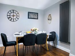 Spacious 6 Bedroom House in Bexleyheath
