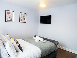 Spacious 6 Bedroom House in Bexleyheath
