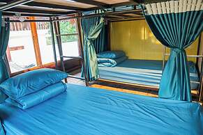 Golden Mountain Hostel