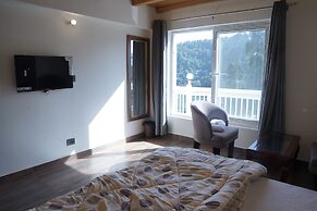 The Oak & Lake View Resort