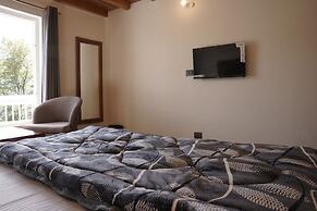 The Oak & Lake View Resort