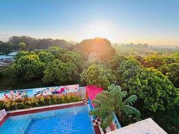 Lee corbett Resort