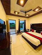 Lee corbett Resort