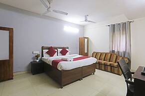 Hotel Raj Palace